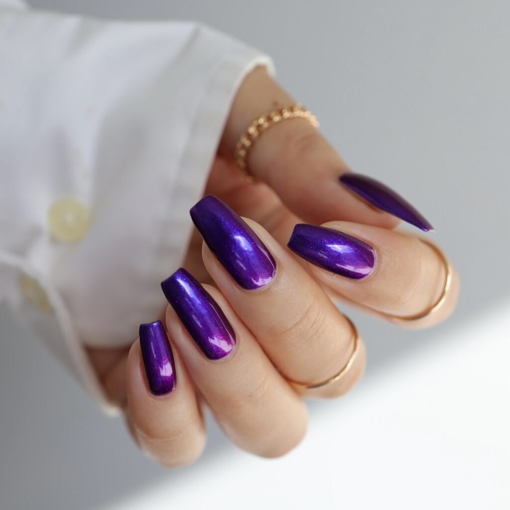 Nail color trend for metalic retro